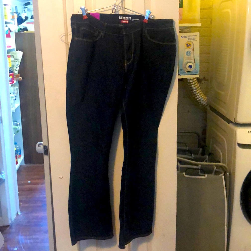Bootcut Tag-on Levi Jeans